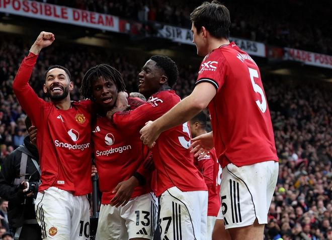 九游体育-从关键时刻曼联备战法甲到内马尔在RNG比赛中伤愈复出，阿森纳赛前复出首秀的简单介绍